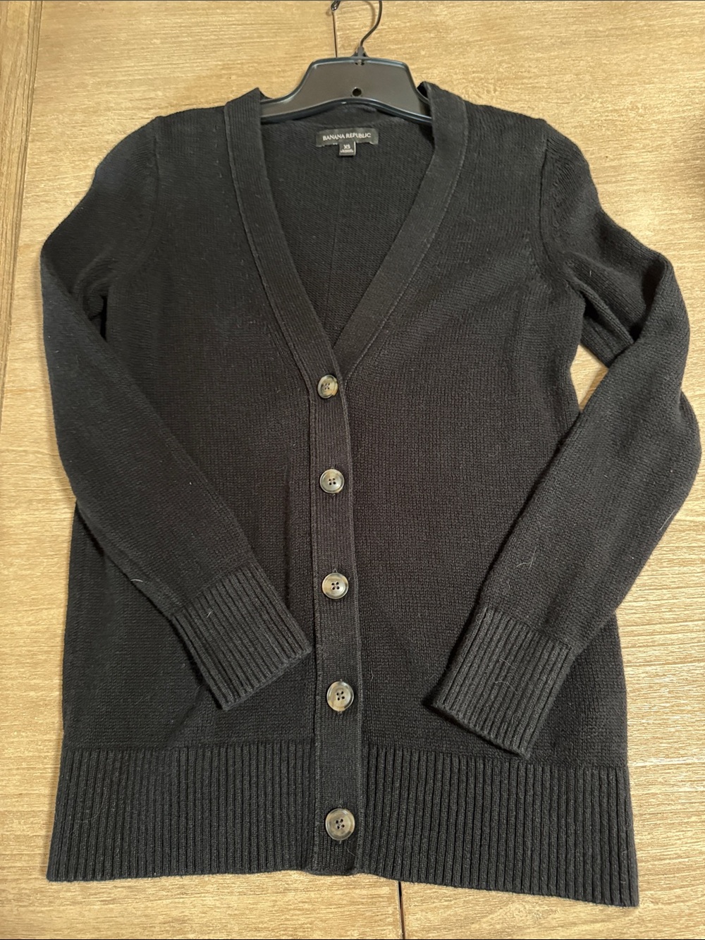 Banana Republic Black V-Neck Button knit Cardigan NWT